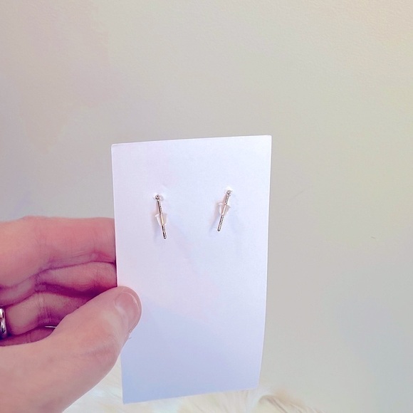 NWT La Meno Beautiful Rose Gold Dangle Earrings NWT - Picture 5 of 13